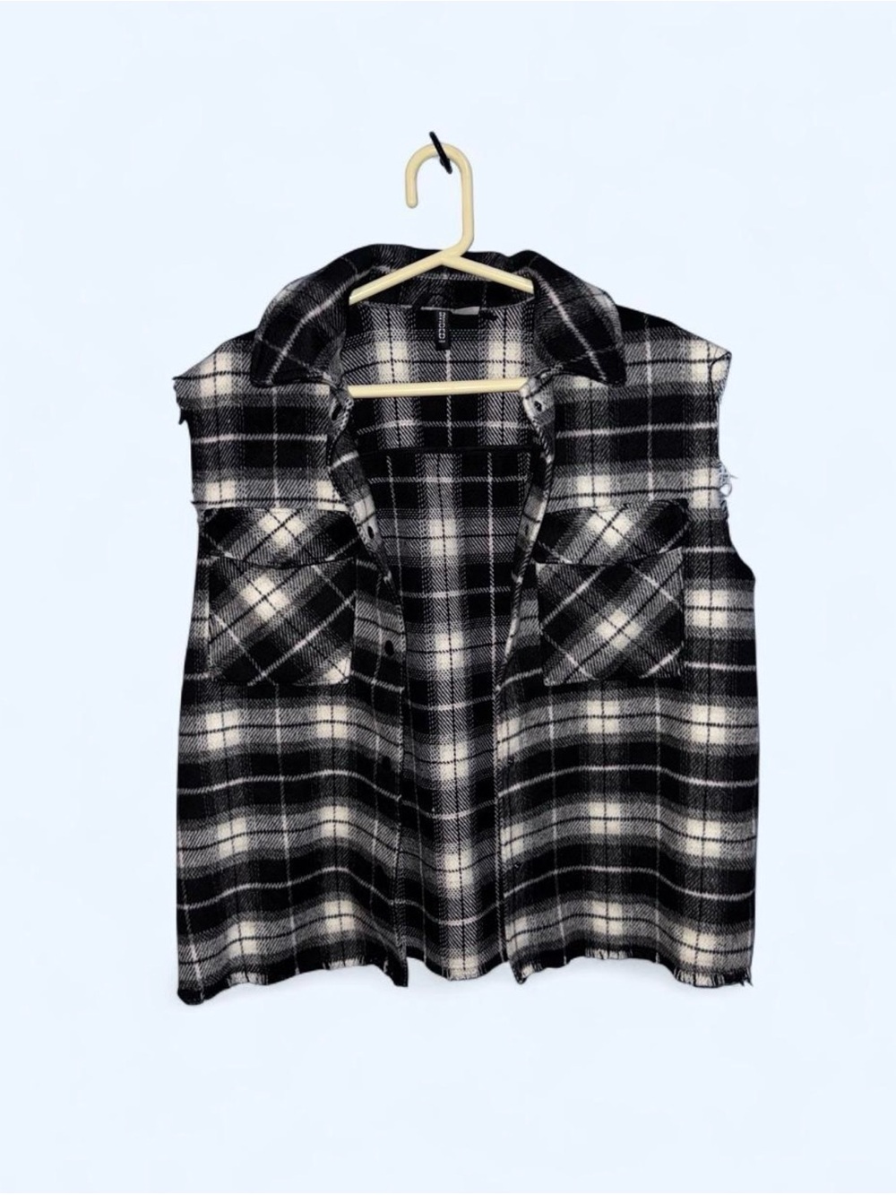 Women's Black & White Plaid Sleeveless Shirt Vest